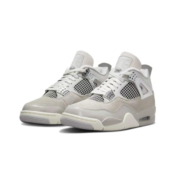 JORDAN RETRO 4 Frozen Moment